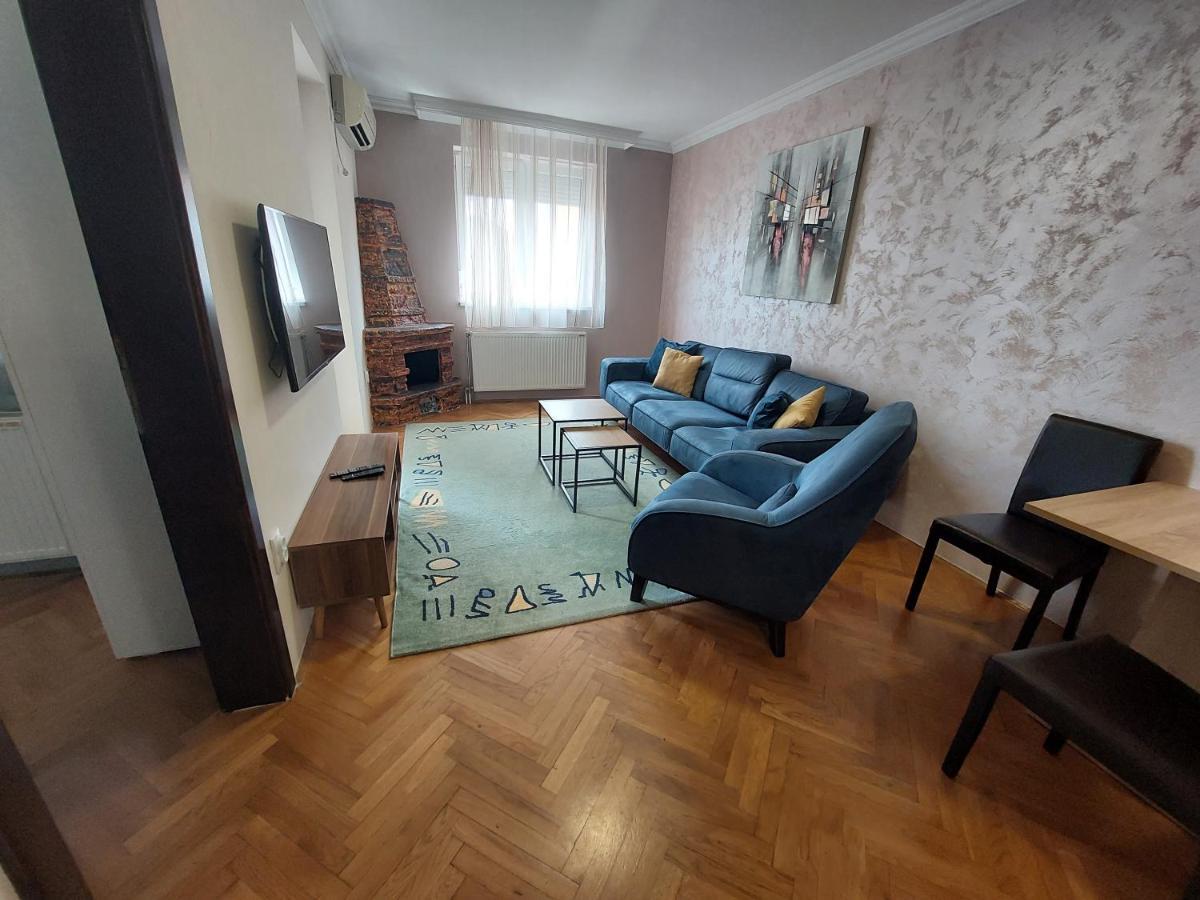 Apartmani Jasmin Нови Сад Екстериор снимка