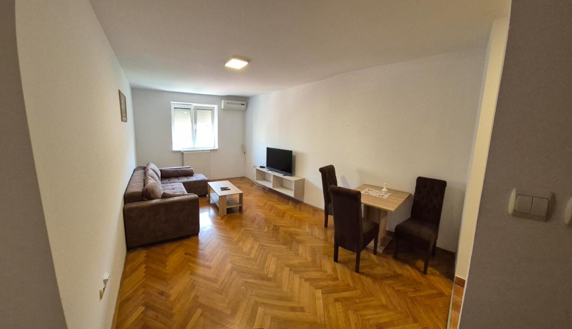 Apartmani Jasmin Нови Сад Екстериор снимка