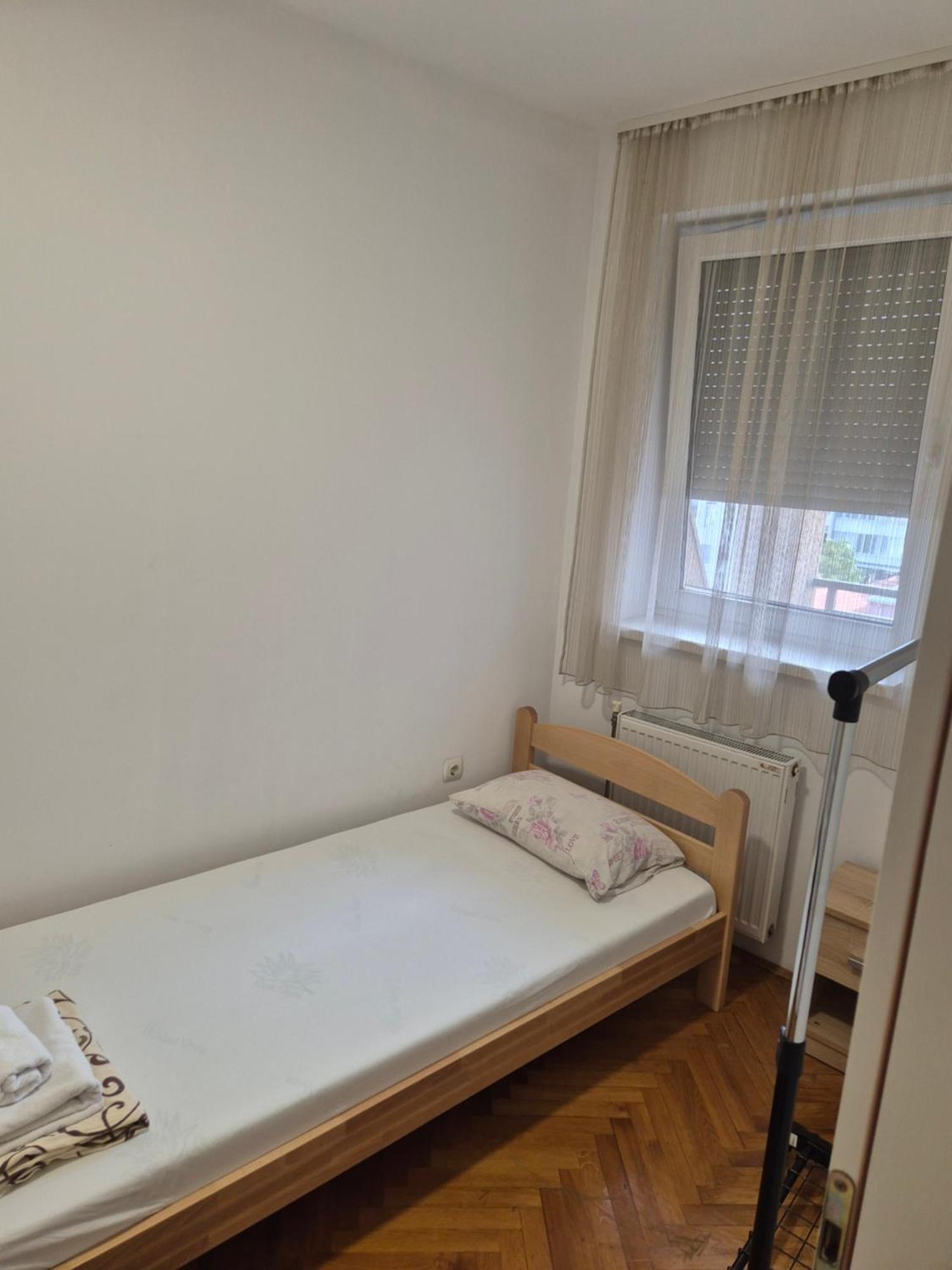 Apartmani Jasmin Нови Сад Екстериор снимка