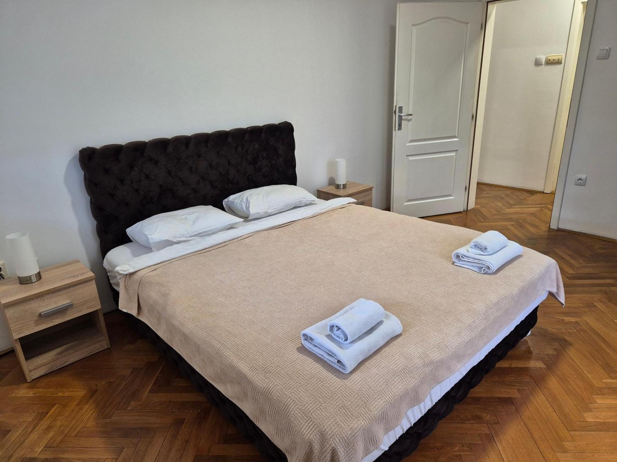 Apartmani Jasmin Нови Сад Екстериор снимка