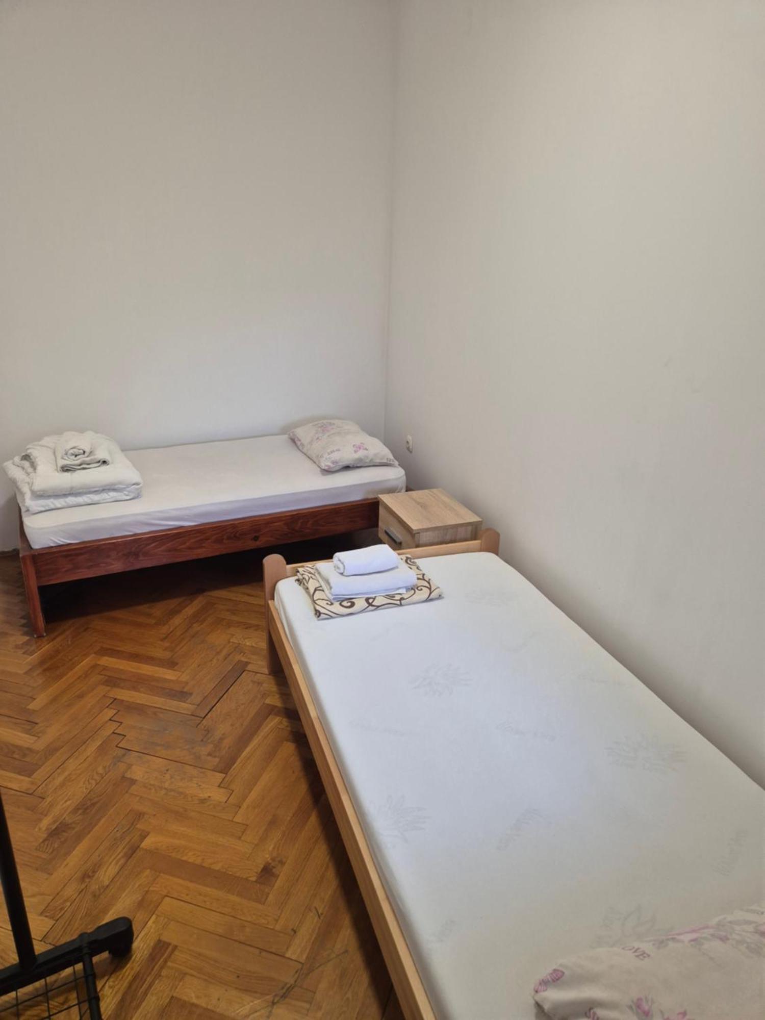 Apartmani Jasmin Нови Сад Екстериор снимка
