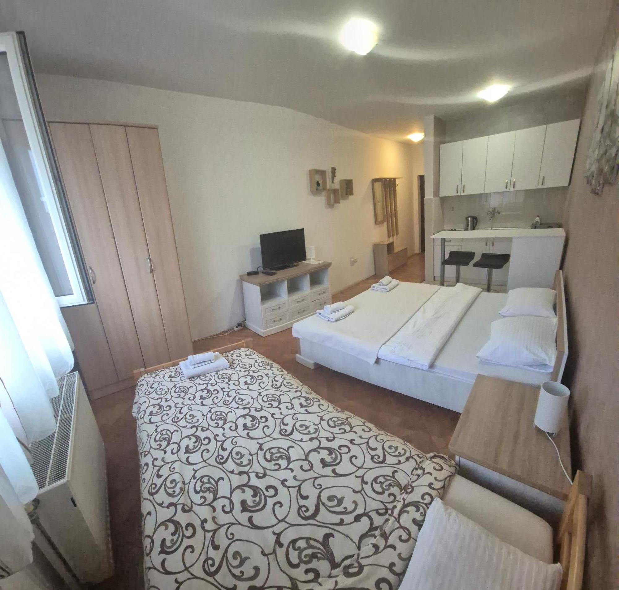 Apartmani Jasmin Нови Сад Екстериор снимка